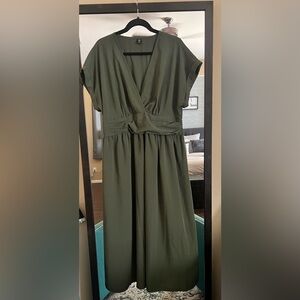 M1019 - SHEIN - DARK GREEN DRESS